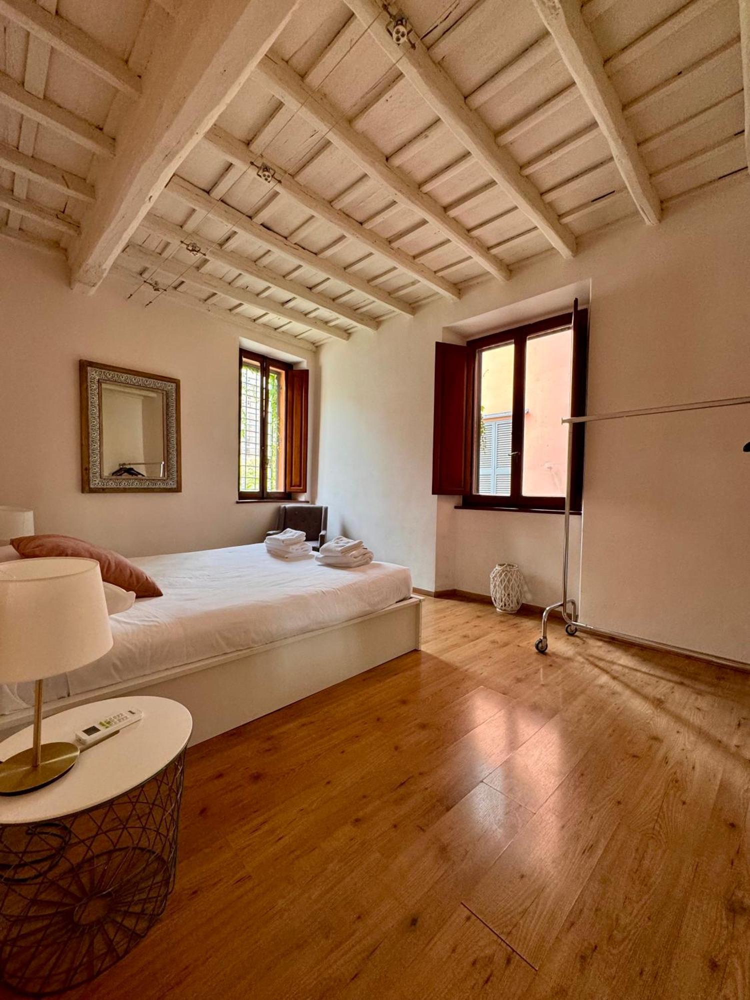 La Giulia Luxury - Homkeey Apartments Рим Экстерьер фото